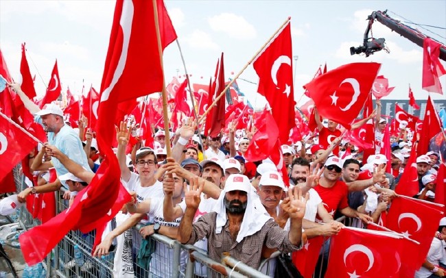 Demokrasi ve Şehitler Mitingi'ne doğru 11