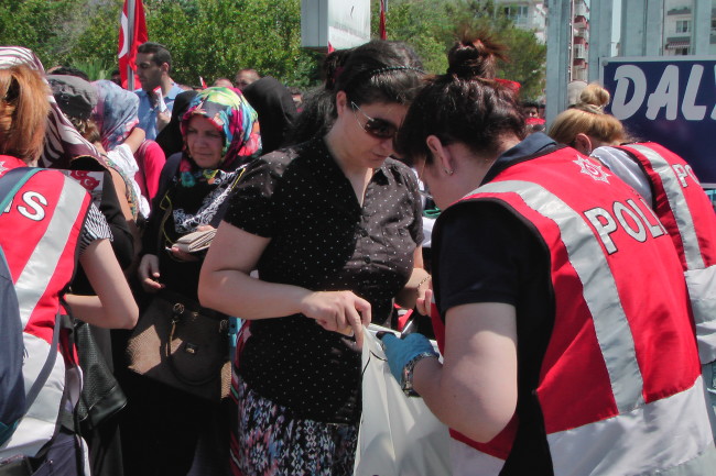 Demokrasi ve Şehitler Mitingi'ne doğru 22