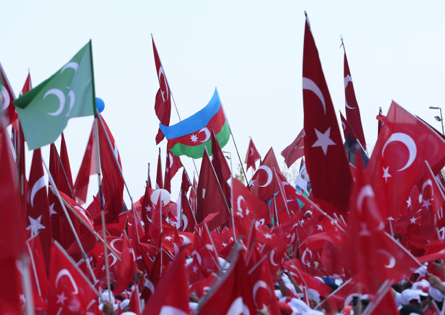 Demokrasi ve Şehitler Mitingi'ne doğru 26