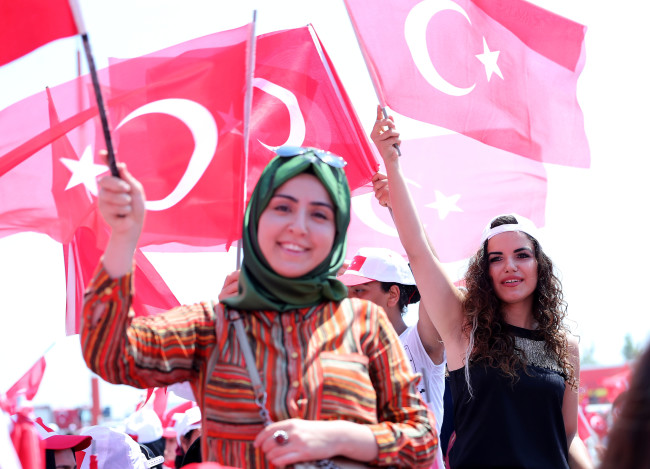 Demokrasi ve Şehitler Mitingi'ne doğru 29