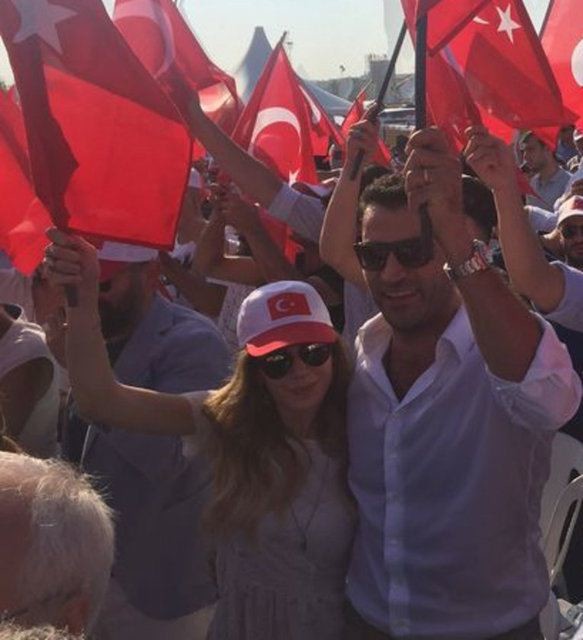 İşte Yenikapı Demokrasi ve Şehitler Mitingi'ne giden ünlüler 11