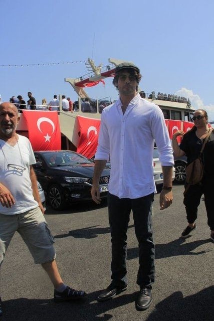 İşte Yenikapı Demokrasi ve Şehitler Mitingi'ne giden ünlüler 20