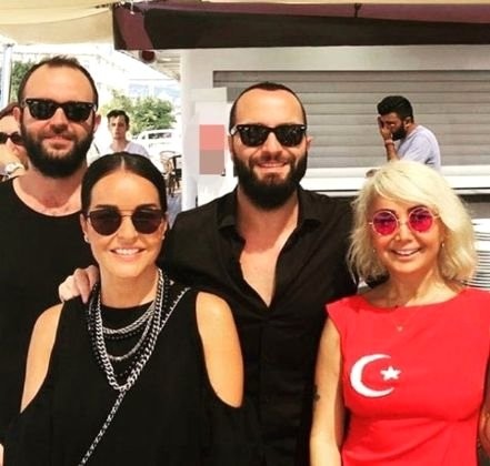 İşte Yenikapı Demokrasi ve Şehitler Mitingi'ne giden ünlüler 48