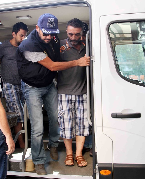 Darbecilere, şehitlerin cenazeleri izletilmiş 14