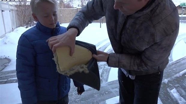 Kurşun geçirmez yeleğin içinden bakın ne çıktı 23