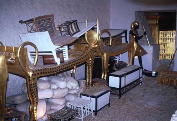 Tutankhamun'un sırlarla dolu gömütü 18