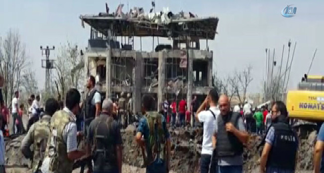 Diyarbakır'da şiddetli patlama 2
