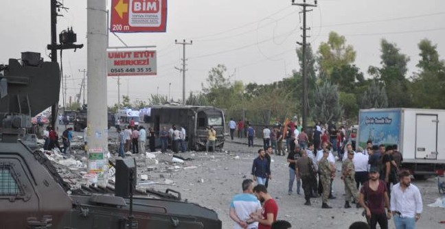 Diyarbakır'da şiddetli patlama 9