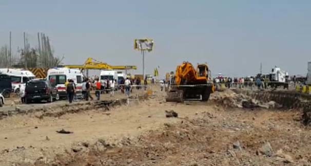 Diyarbakır'da şiddetli patlama 24