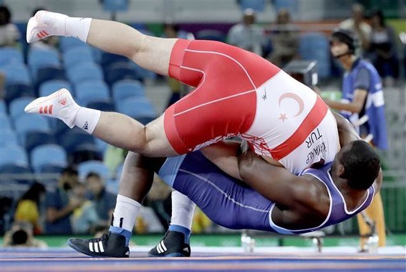 Rıza'nın mayosu olay oldu 10