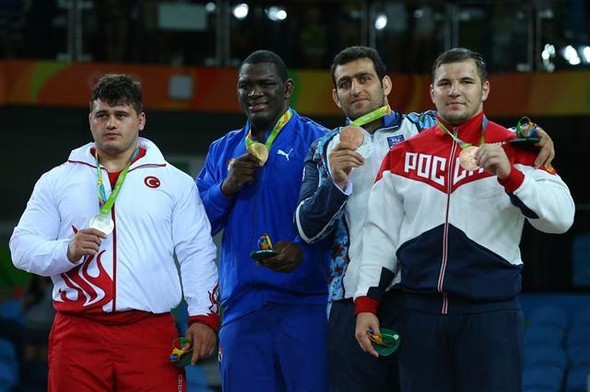 Rıza'nın mayosu olay oldu 12