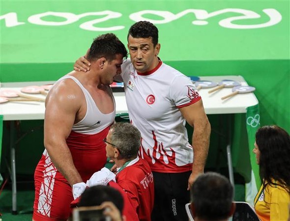 Rıza'nın mayosu olay oldu 19