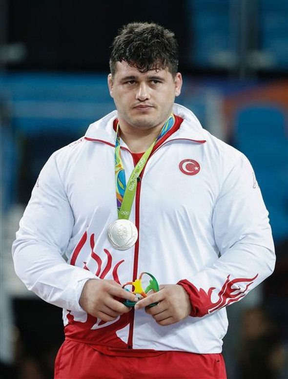 Rıza'nın mayosu olay oldu 9