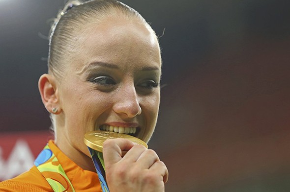 Sporcular neden madalyalarını ısırır? 5