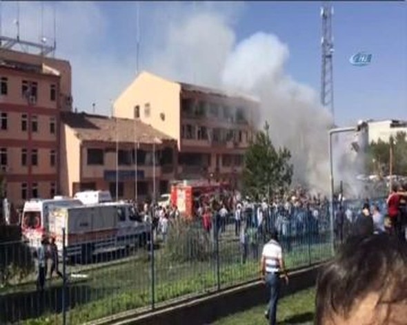 Elazığ'da bombalı saldırı 22
