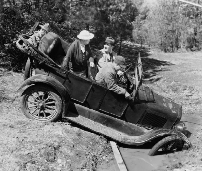 Tarihte görüntülenen ilk trafik kazaları 11