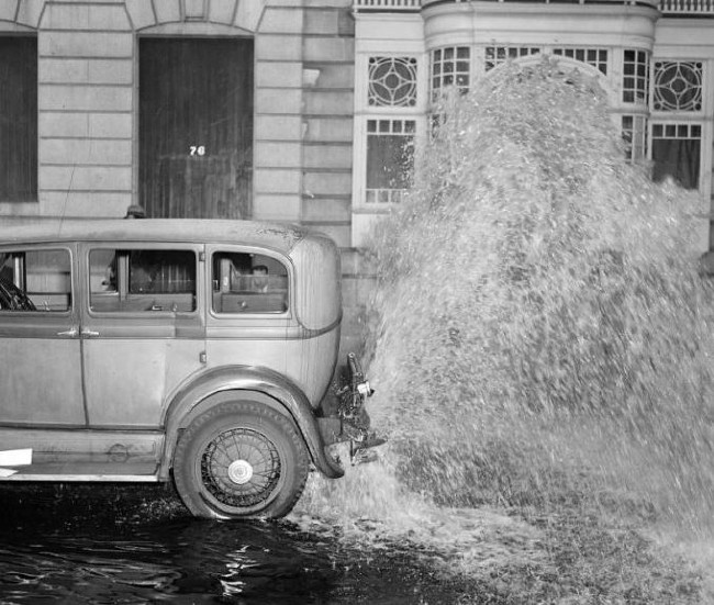 Tarihte görüntülenen ilk trafik kazaları 12