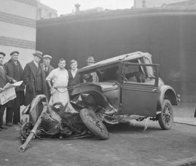 Tarihte görüntülenen ilk trafik kazaları 6