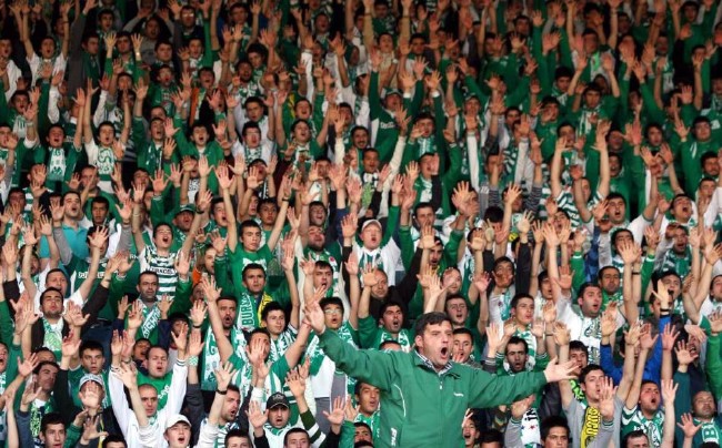 Tribünü dolmayan takıma ceza geliyor 20