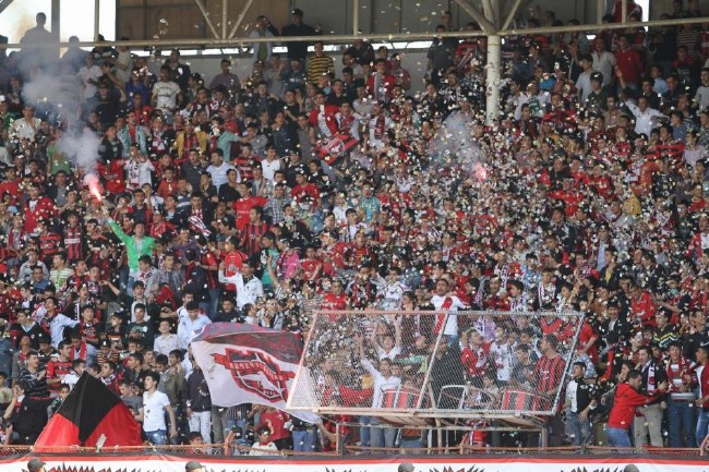 Tribünü dolmayan takıma ceza geliyor 11