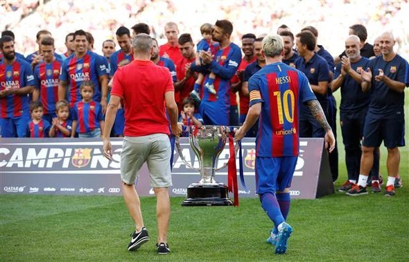 Arda Turan tarihe geçti 10