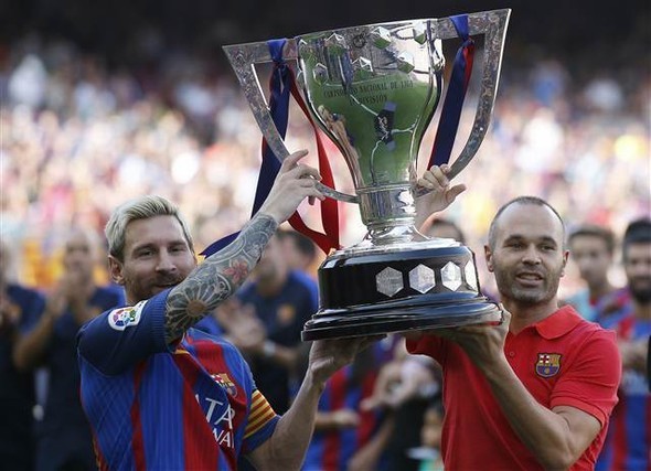 Arda Turan tarihe geçti 12