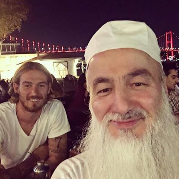 Tribünde babasından dualı destek 6