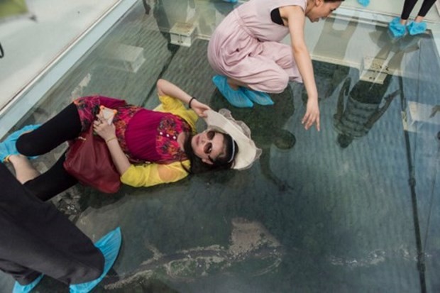 Dünyanın en uzun cam köprüsü 3