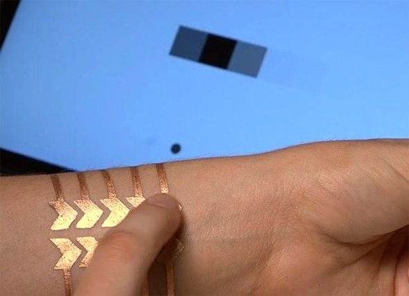 Japonlardan telefon kumandalı dövme 3