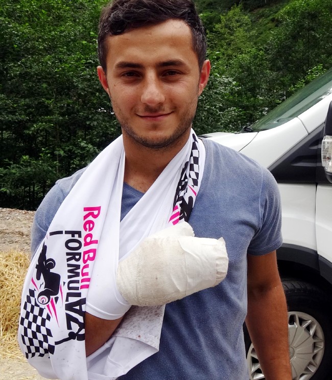 Formulaz tahta araba yarışlarında ilginç tabelalar 21