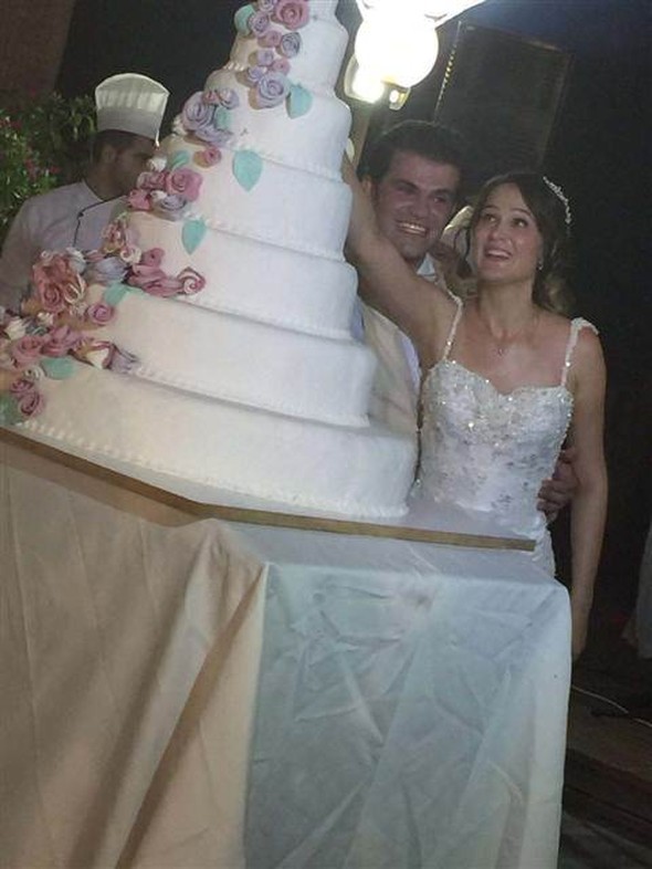 Düğün günü takıları çalan kamerada 5