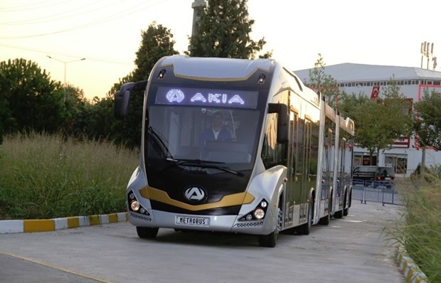 İşte Türkiye'nin ilk yerli metrobüsü 1