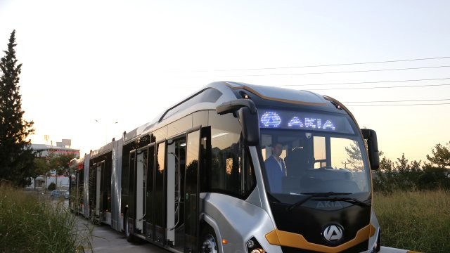 İşte Türkiye'nin ilk yerli metrobüsü 10