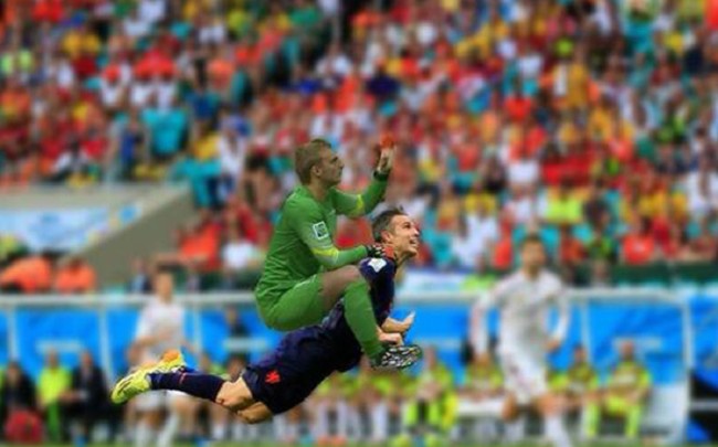 Kaleci Cillesen'in kalede oturuşu espiri konusu oldu 1