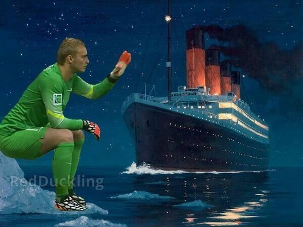 Kaleci Cillesen'in kalede oturuşu espiri konusu oldu 6