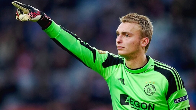Kaleci Cillesen'in kalede oturuşu espiri konusu oldu 22