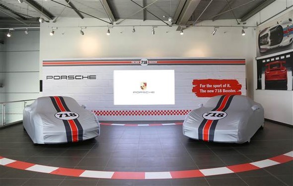 Porsche yeni modellerini tanıttı 12