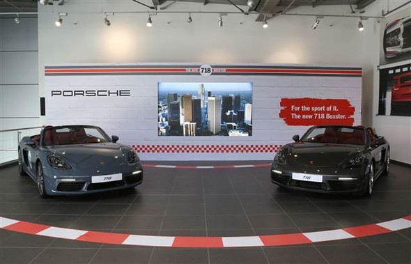Porsche yeni modellerini tanıttı 9