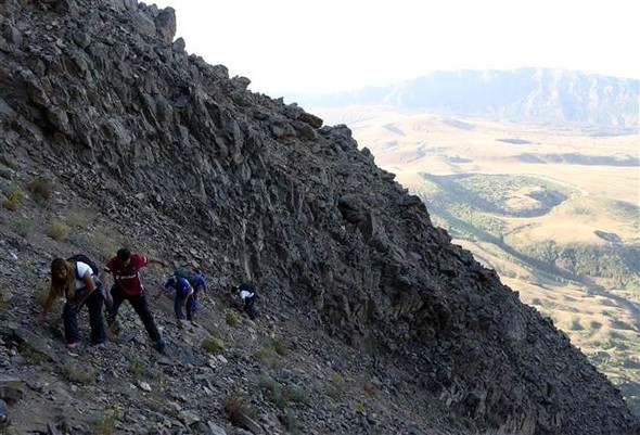 Gündüz geceye kavuşurken: Nemrut 12