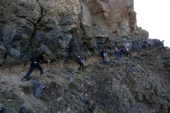 Gündüz geceye kavuşurken: Nemrut 14