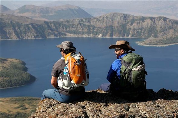 Gündüz geceye kavuşurken: Nemrut 18