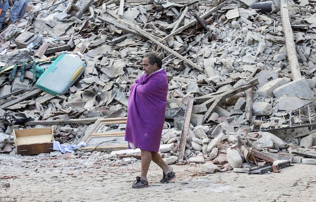 İtalya'da 6.2 büyüklüğünde deprem meydana geldi 50