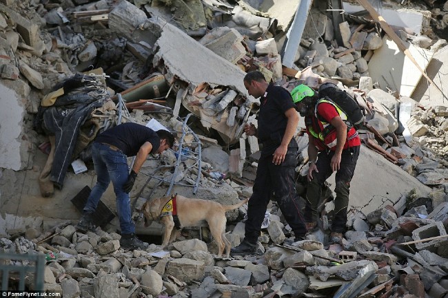 İtalya'da 6.2 büyüklüğünde deprem meydana geldi 1