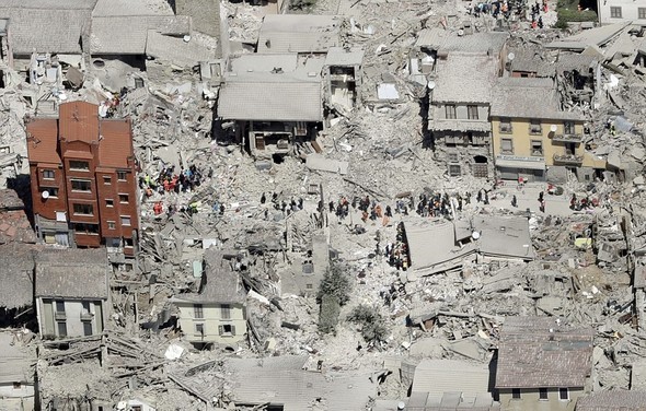 İtalya'da 17 saat sonra gelen mucize kurtuluş 10