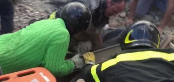 İtalya'da 17 saat sonra gelen mucize kurtuluş 5