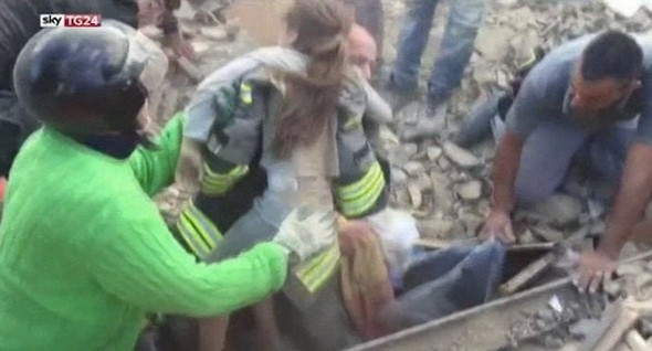 İtalya'da 17 saat sonra gelen mucize kurtuluş 6