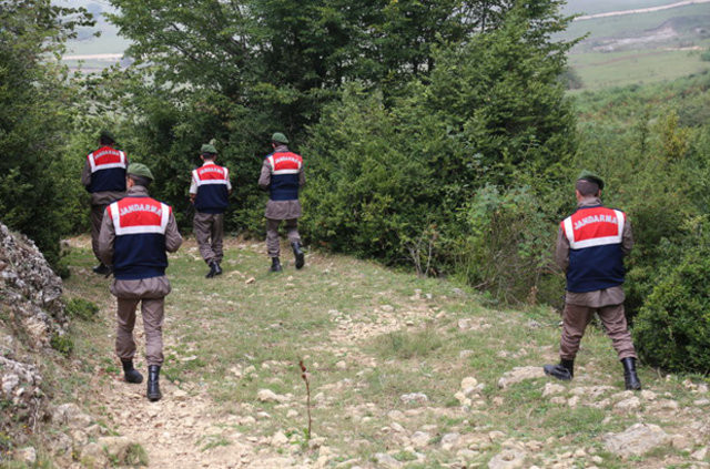 Adil Öksüz ile bağlantısı olduğu tespit edilen 5 kişi gözaltına alındı 10