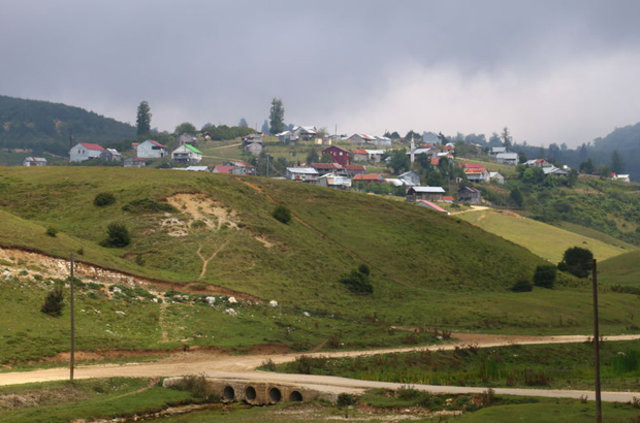 Adil Öksüz ile bağlantısı olduğu tespit edilen 5 kişi gözaltına alındı 8