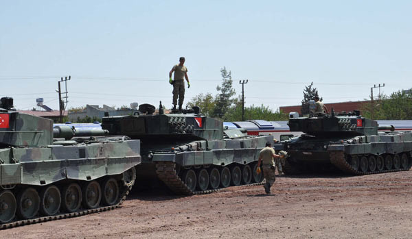 İstanbul'dan gönderilen tank ve obüsler Gaziantep İslahiye'de 3