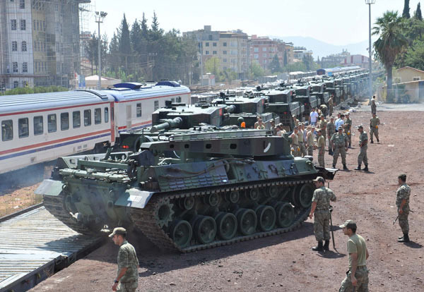 İstanbul'dan gönderilen tank ve obüsler Gaziantep İslahiye'de 6